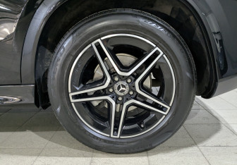 Подержанный автомобиль Mercedes-Benz GLE 2021 года (12 фото)