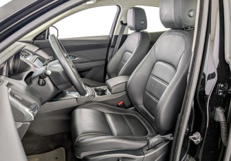 Подержанный автомобиль Jaguar E-Pace 2018 года (20 фото)