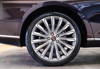 Подержанный автомобиль Hongqi H9 2023 года (30 фото)