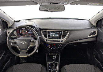 Подержанный автомобиль Hyundai Solaris Sedan 2020 года (14 фото)