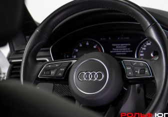 Подержанный автомобиль Audi A5 Coupe 2019 года (13 фото)