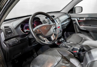 Подержанный автомобиль Kia Sorento 2019 года (16 фото)