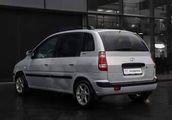 Подержанный автомобиль Hyundai Matrix 2006 года (7 фото)