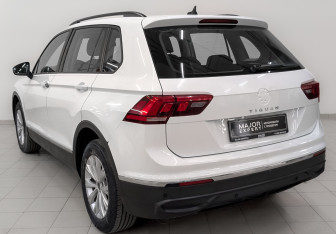 Подержанный автомобиль Volkswagen Tiguan 2021 года (7 фото)