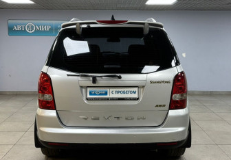 Подержанный автомобиль SsangYong Rexton 2011 года (6 фото)