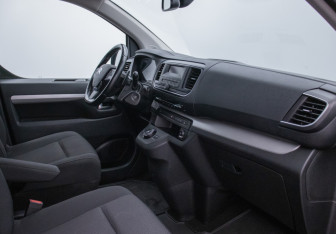 Подержанный автомобиль Citroen SpaceTourer 2018 года (9 фото)