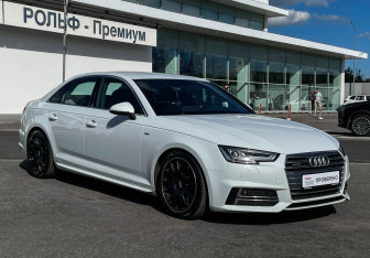 Подержанный автомобиль Audi A4 Sedan 2016 года (3 фото)