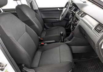 Подержанный автомобиль Skoda Rapid Liftback 2019 года (24 фото)