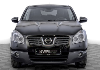 Подержанный автомобиль Nissan Qashqai 2008 года (2 фото)