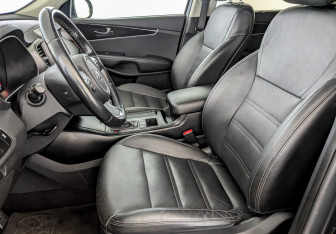 Подержанный автомобиль Kia Sorento 2016 года (21 фото)