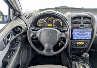 Подержанный автомобиль Hyundai Santa Fe 2008 года (21 фото)