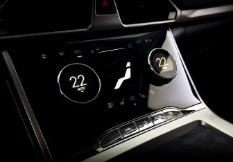 Подержанный автомобиль Exeed TXL 2022 года (29 фото)