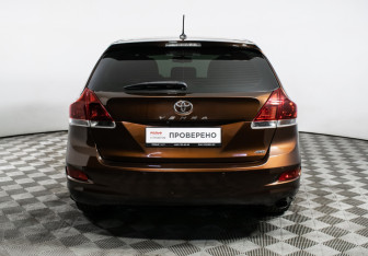 Подержанный автомобиль Toyota Venza 2013 года (6 фото)