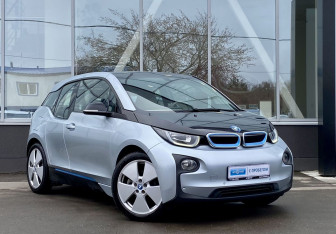 Подержанный автомобиль BMW i3 2017 года (3 фото)