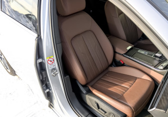 Подержанный автомобиль Audi A6 Sedan 2022 года (24 фото)