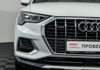 Подержанный автомобиль Audi Q3 2019 года (22 фото)