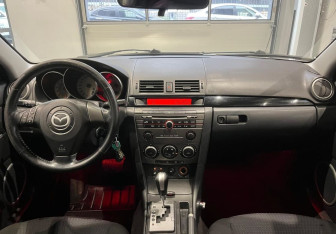 Подержанный автомобиль Mazda 3 Sedan 2007 года (13 фото)