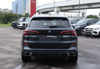 Подержанный автомобиль BMW X5 2019 года (6 фото)