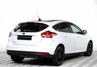 Подержанный автомобиль Ford Focus Hatchback 2018 года (5 фото)