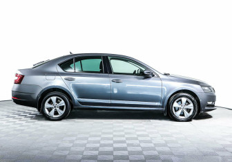 Подержанный автомобиль Skoda Octavia Liftback 2019 года (4 фото)