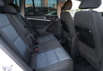 Подержанный автомобиль Volkswagen Tiguan 2013 года (11 фото)