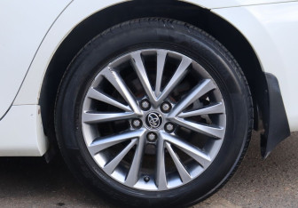 Подержанный автомобиль Toyota Camry Sedan 2016 года (9 фото)