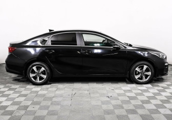 Подержанный автомобиль Kia Cerato Sedan 2021 года (4 фото)