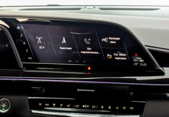 Подержанный автомобиль Cadillac Escalade Suv 2021 года (15 фото)