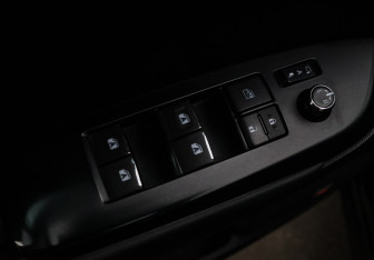 Подержанный автомобиль Toyota Highlander 2014 года (20 фото)