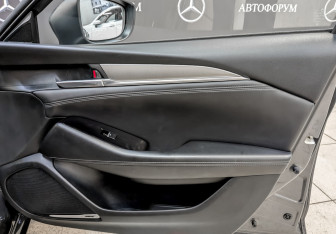 Подержанный автомобиль Mazda 6 Sedan 2020 года (25 фото)