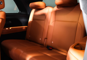 Подержанный автомобиль LiXiang L9 2023 года (13 фото)