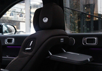 Подержанный автомобиль LiXiang L9 2024 года (14 фото)