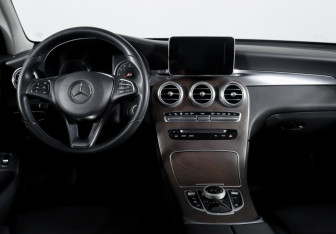 Подержанный автомобиль Mercedes-Benz GLC Coupe 2017 года (12 фото)