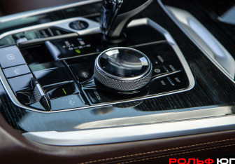 Подержанный автомобиль BMW X7 2019 года (14 фото)