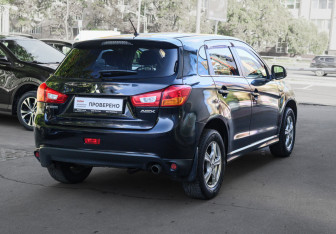Подержанный автомобиль Mitsubishi ASX 2012 года (4 фото)