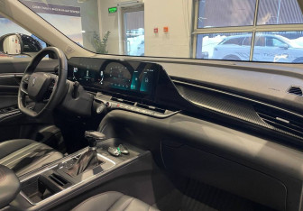 Подержанный автомобиль FAW Bestune T55 2023 года (10 фото)