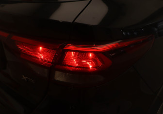 Подержанный автомобиль Kia Rio Hatchback 2018 года (23 фото)