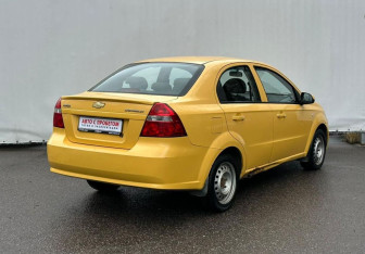 Подержанный автомобиль Chevrolet Aveo Sedan 2007 года (5 фото)