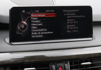 Подержанный автомобиль BMW X5 2014 года (19 фото)