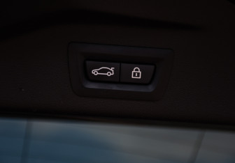 Подержанный автомобиль BMW X7 2020 года (15 фото)