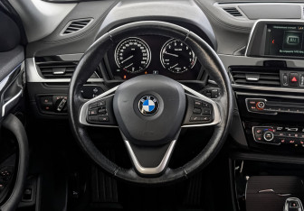 Подержанный автомобиль BMW X2 2019 года (22 фото)