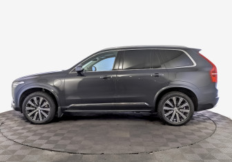 Подержанный автомобиль Volvo XC90 2021 года (8 фото)