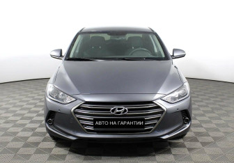 Подержанный автомобиль Hyundai Elantra Sedan 2018 года (2 фото)