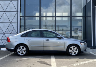 Подержанный автомобиль Volvo S40 2008 года (4 фото)