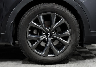 Подержанный автомобиль Hyundai Santa Fe 2016 года (6 фото)