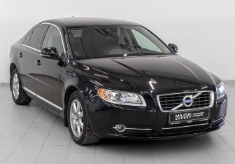Подержанный автомобиль Volvo S80 2013 года (3 фото)