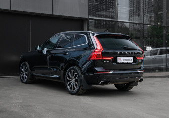 Подержанный автомобиль Volvo XC60 2019 года (6 фото)