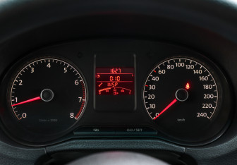Подержанный автомобиль Volkswagen Polo Sedan 2013 года (12 фото)