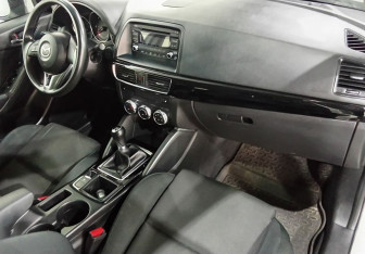 Подержанный автомобиль Mazda CX-5 2016 года (10 фото)