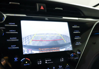 Подержанный автомобиль Toyota Camry Sedan 2018 года (10 фото)